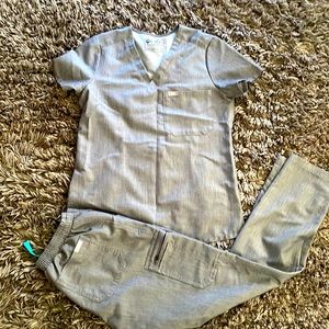 Figs scrubs Set!